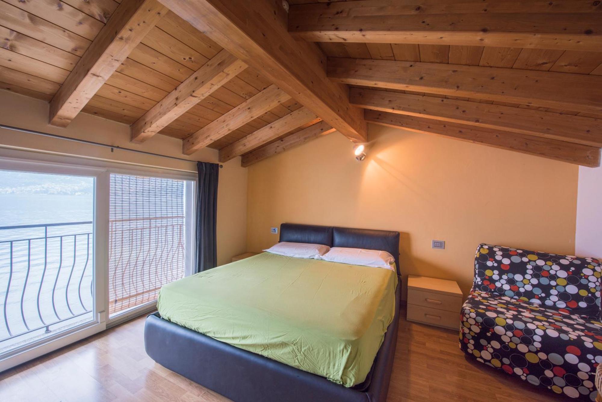 B&B Nest On The Lake Лезено Экстерьер фото